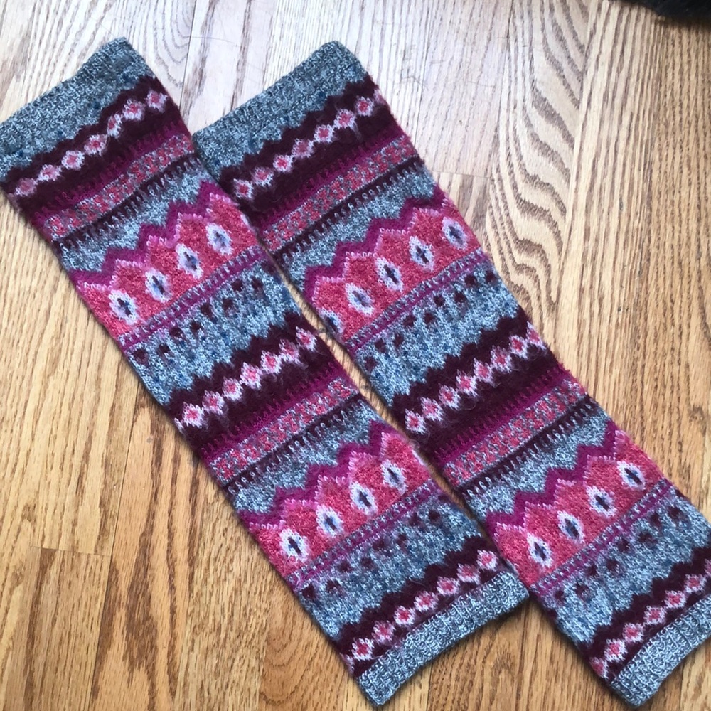 American Eagle Outfitters Pink and Gray Knit Mittens